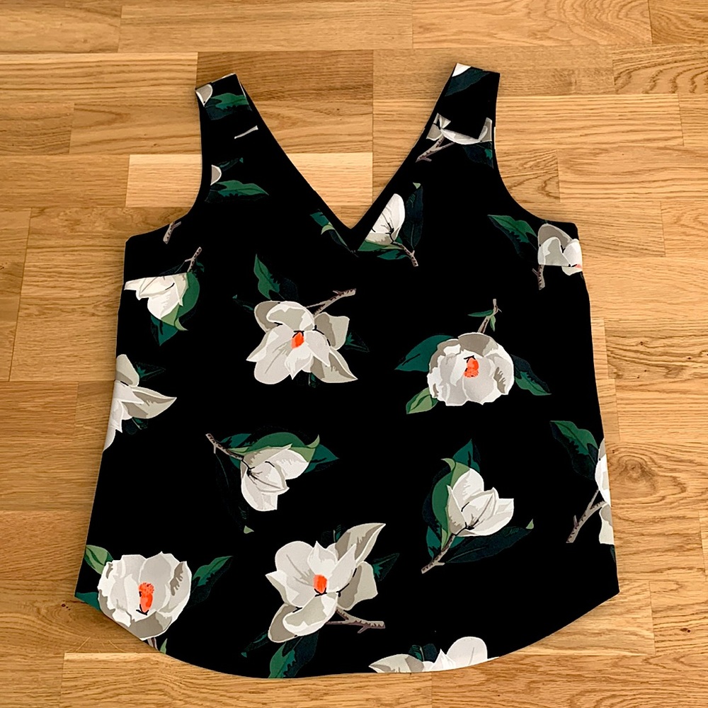 Sleeveless Banana Republic Floral Blouse - Medium Petite